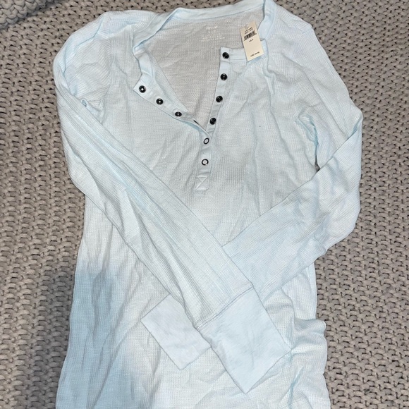 aerie Tops Nwt Aerie Waffle Thermal Henley With Snaps Poshmark